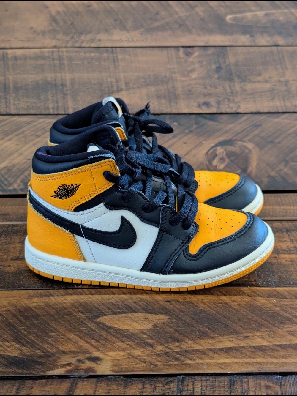 Nike Air Jordan 1 Retro High OG (PS) Shoes kid’s SZ 10C Taxi Yellow AQ2664-711